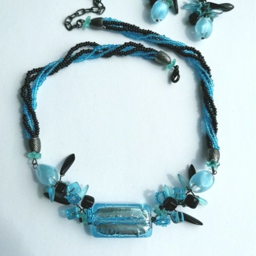 HOST PICK! Murano silver foil bead necklace  in turquoise and black - Picture 3 of 6